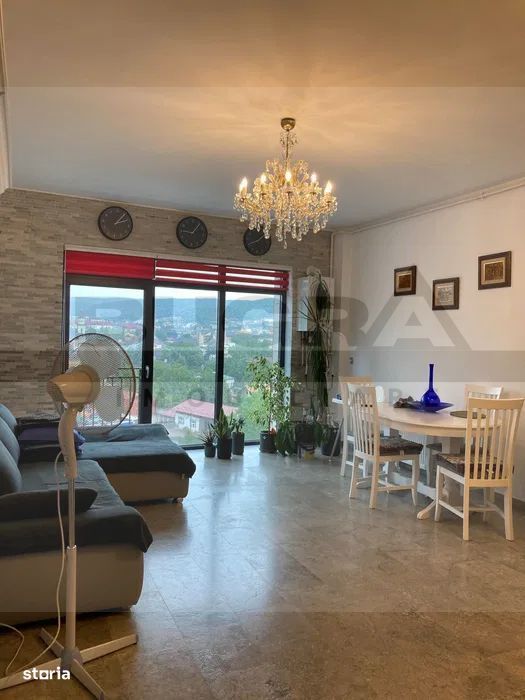 Apartament 2 camere, etaj intermediar, parcare, zona Platinia
