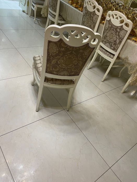 Стулья в харошем состояние