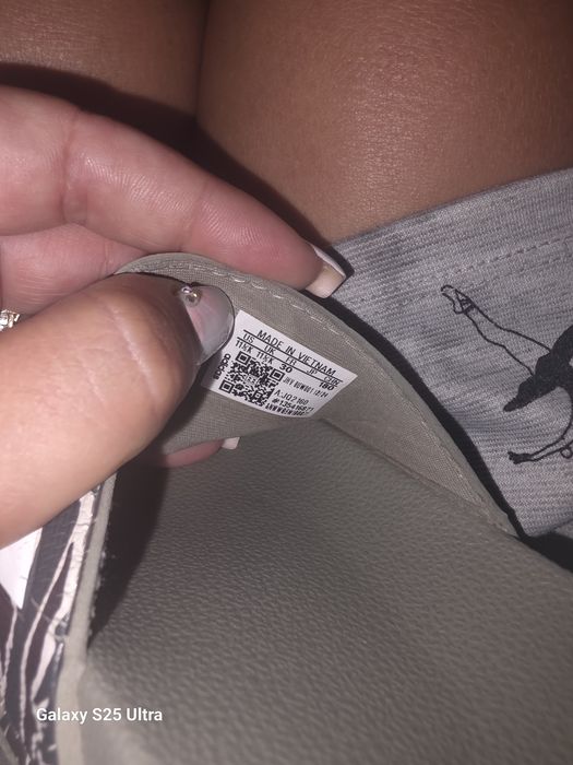 Slapi adidas mărimea 30
