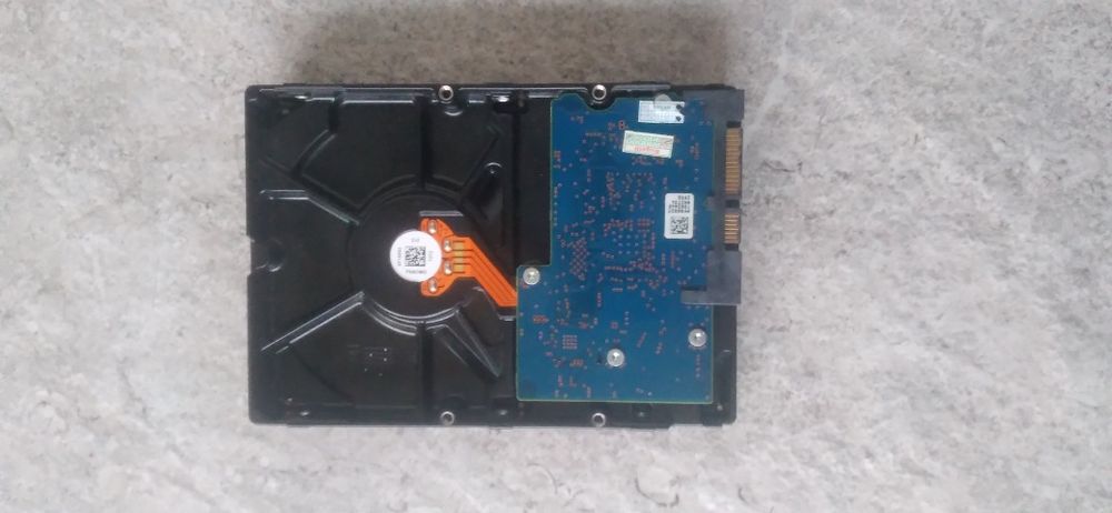 Toshiba 1TB HDD – Sotiladi (Holati yaxshi)