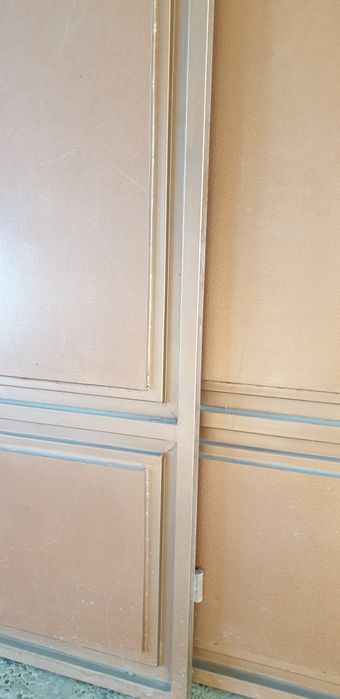 Дарвоза сотилади бу бухоро