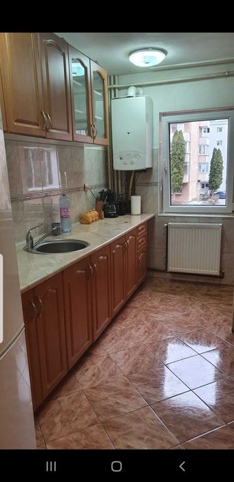 Ap. cu 3 camere de inchiriat cartier Astra