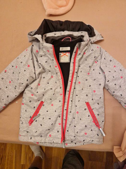 Lot hainute 4-6 ani in stare buna.