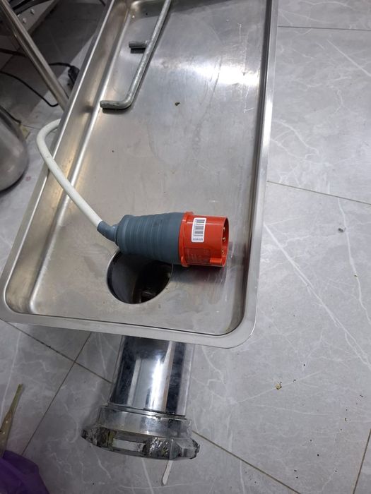 Продаётся мясорубка производственная