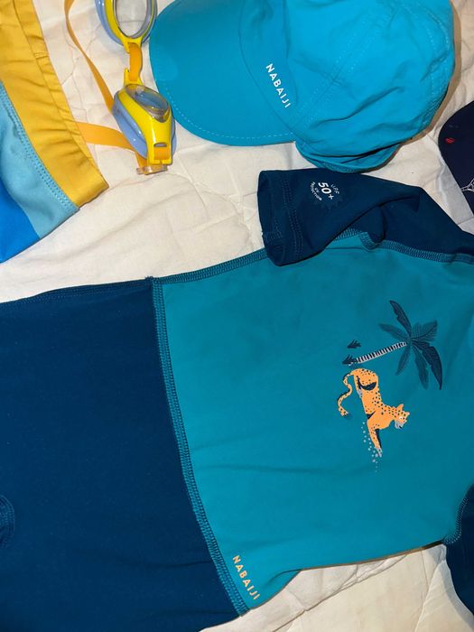 Детски дрешки и аксесоари