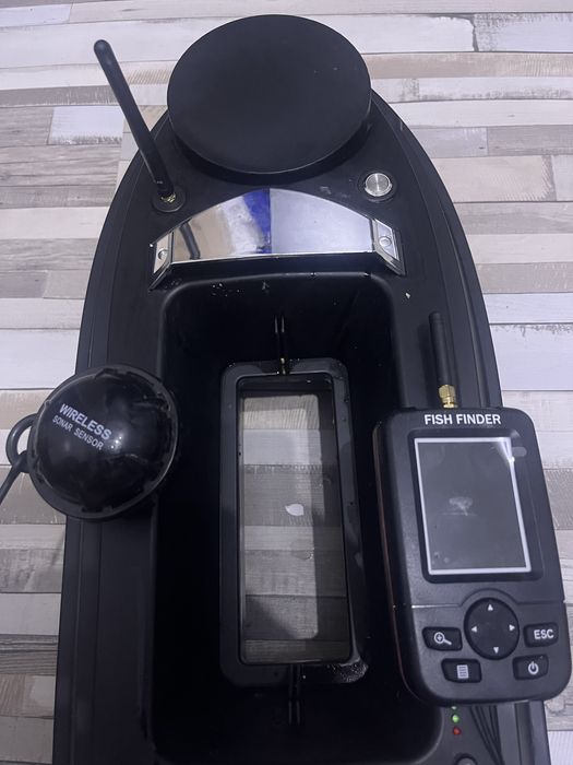 Navomodel cu gps si sonar
