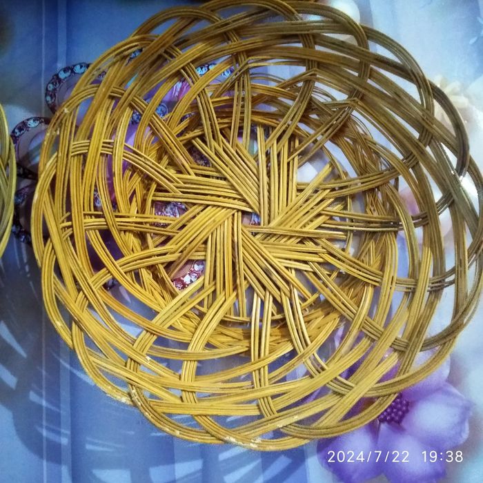 Наборы из соломки для интерьера квартиры.