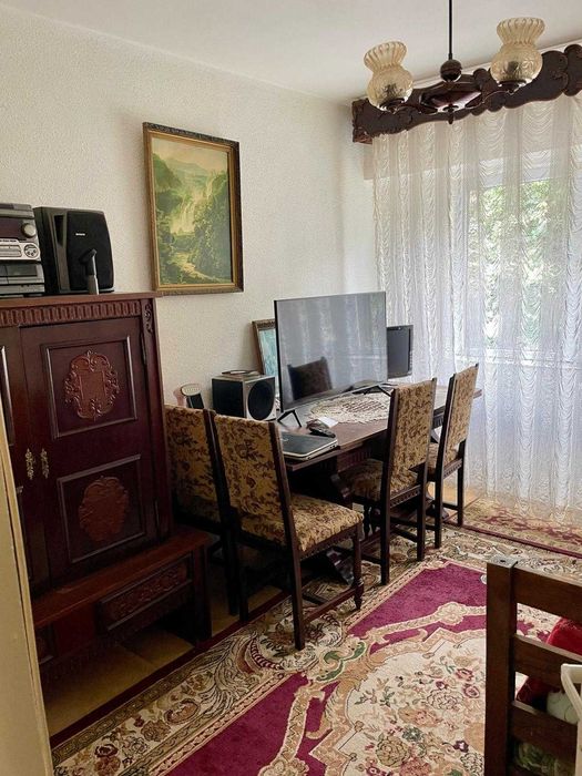 Set Mobilier Lemn Masiv – Ideal Proiect Restaurare