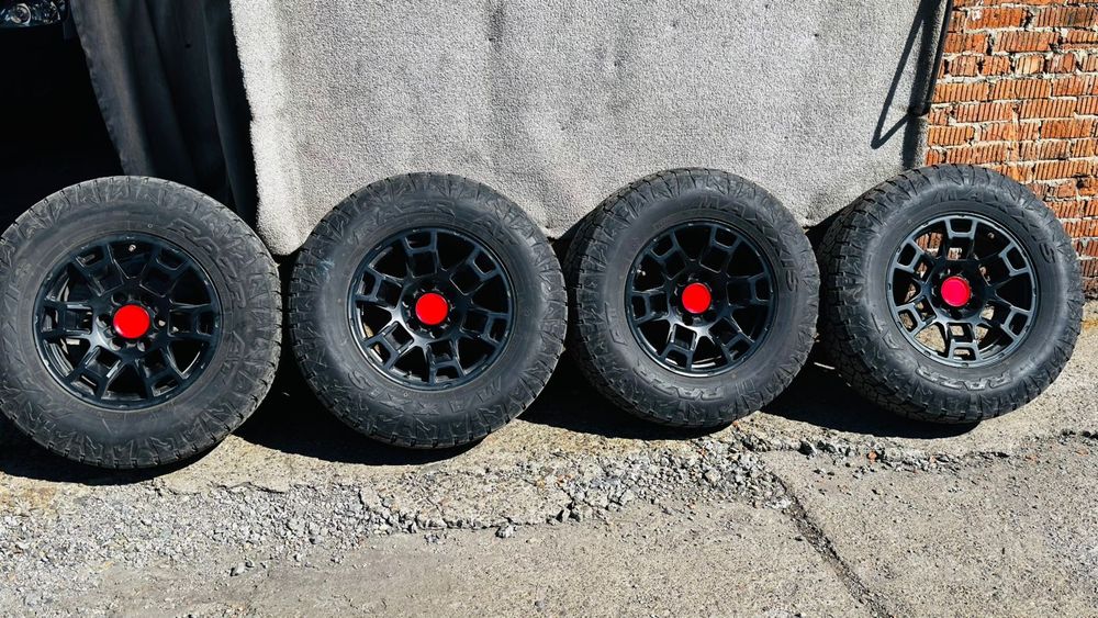 Продам комплект колёс с дисками