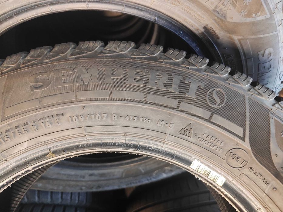 2бр.зимни гуми 215/65/16C Semperit