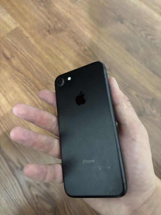 Продаю Iphone 7, состояние хорошее