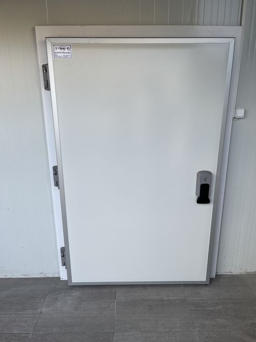 Дава се под наем Склад в Бургас, Пристанище Бургас - 36 кв.м за 498.27 € - Снимка #1