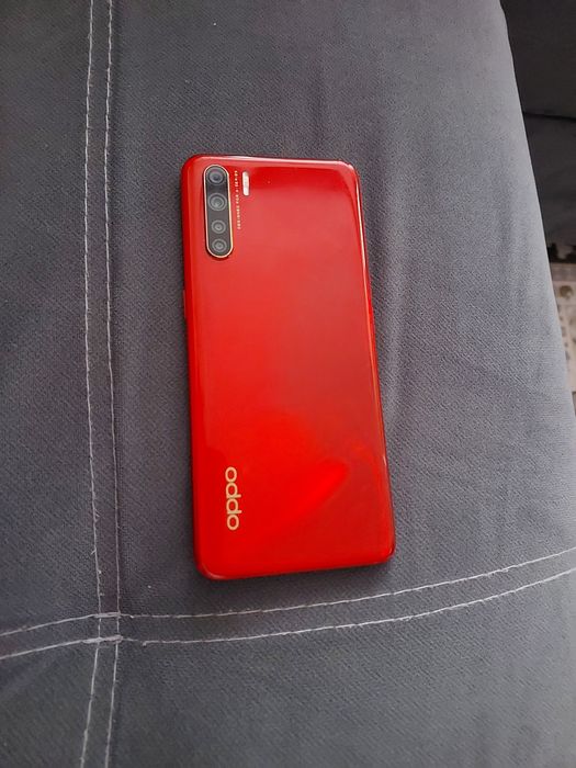 Продам телефон в нормальном состоянии