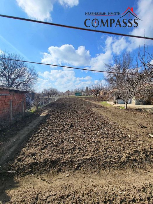 Къща с двор – ЦЕНТЪР, гр. Ген. Тошево – 61500евро!