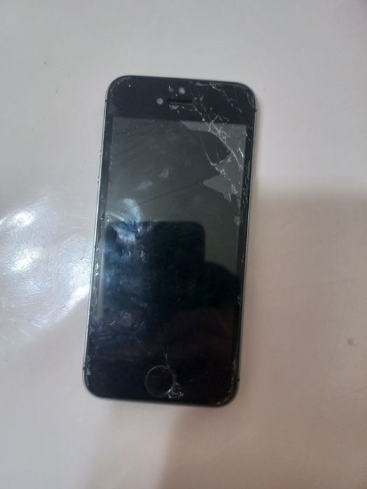 Телефон 5 айфон на запчасти