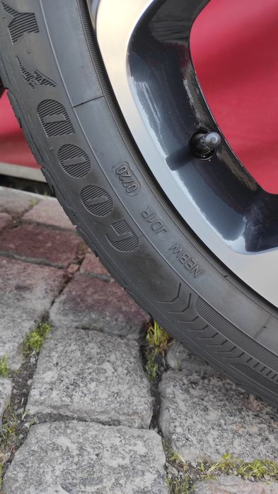 Оригинални джанти Рено 20 цола гуми 195 55 20