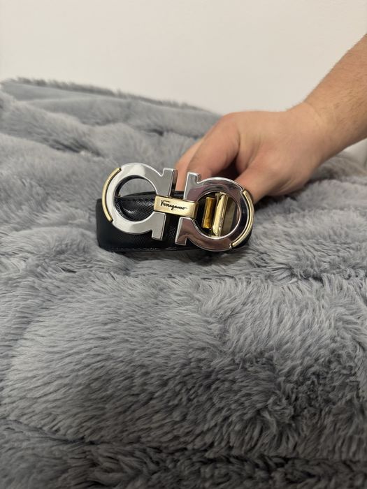 Curea ferragamo unisex