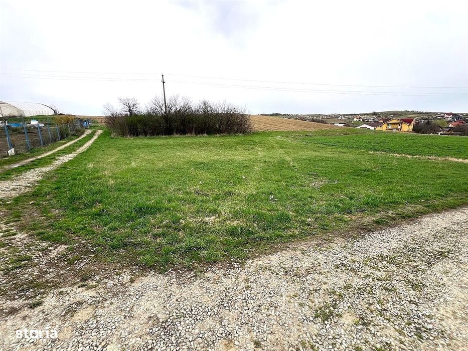 Teren extravilan zona lac Sigmir utilitati
