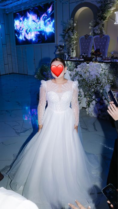 Продам свадебный платья