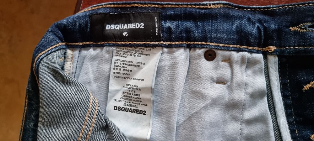 Blugi  DSQUARED2 noi ,originali,mărimea, tg 46
