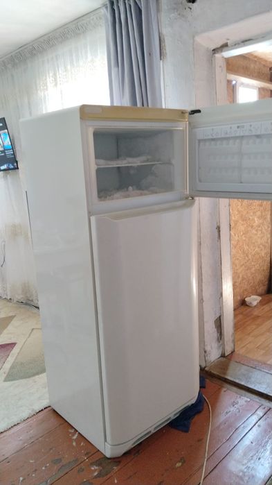 Продам холодильник
