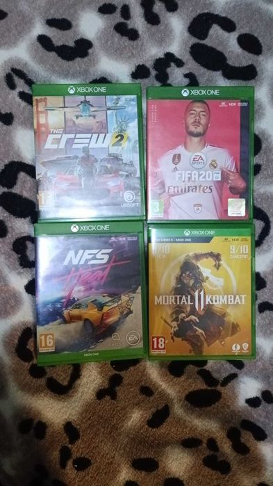 Vând Xbox one s 1 tb