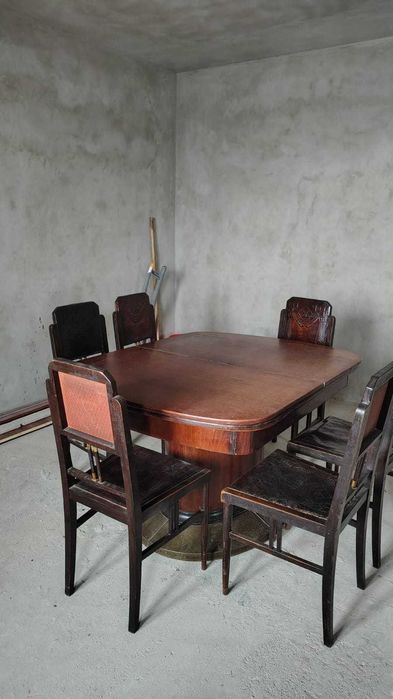 set mobila veche (vintage)-masa si 6 scaune-1000 euro