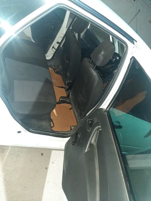 Машина LADA Granta