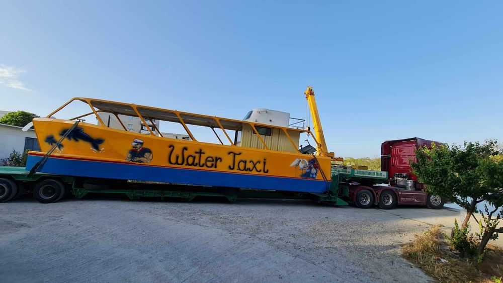 Vând vaporaș agrement