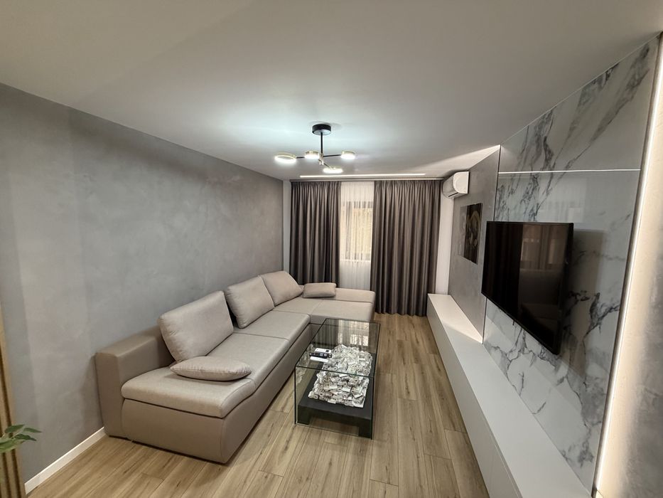 Apartament 3 camere renovat complet de vanzare sau INCHIRIAT