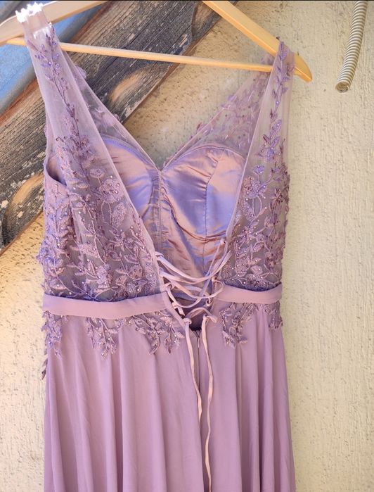 Офицялна рокля...