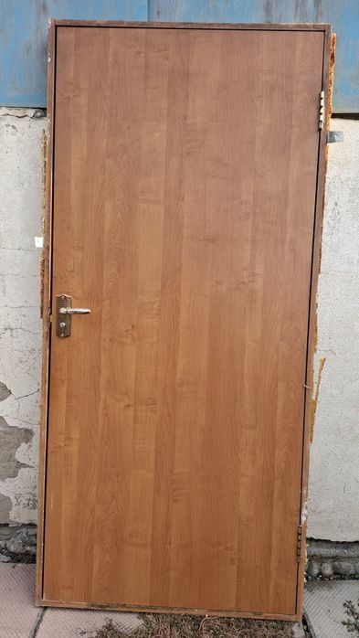 Продам межкомнатные двери