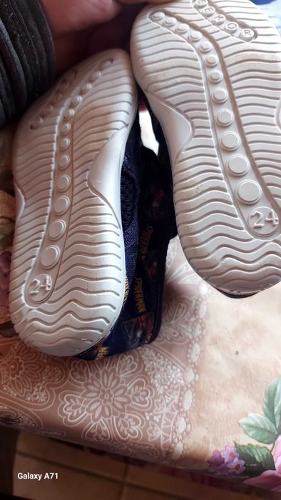 Вътрешни,Маратонки по 20лв