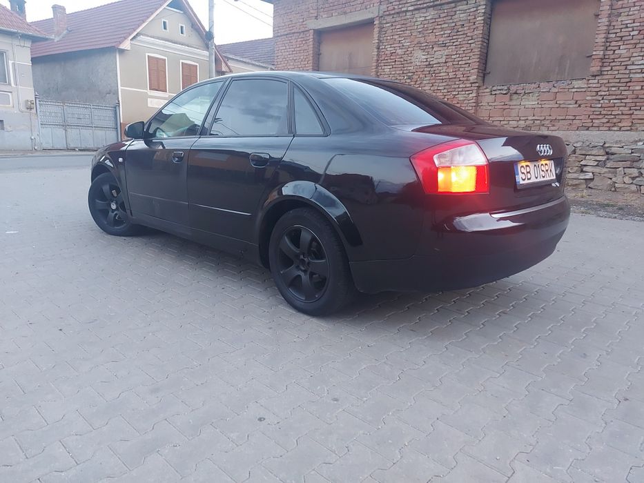 Vând Audi a4 b6 1.9 TDI. Preț