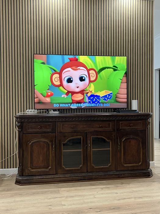 Деревянный тумба-шкаф под телевизор б/у
