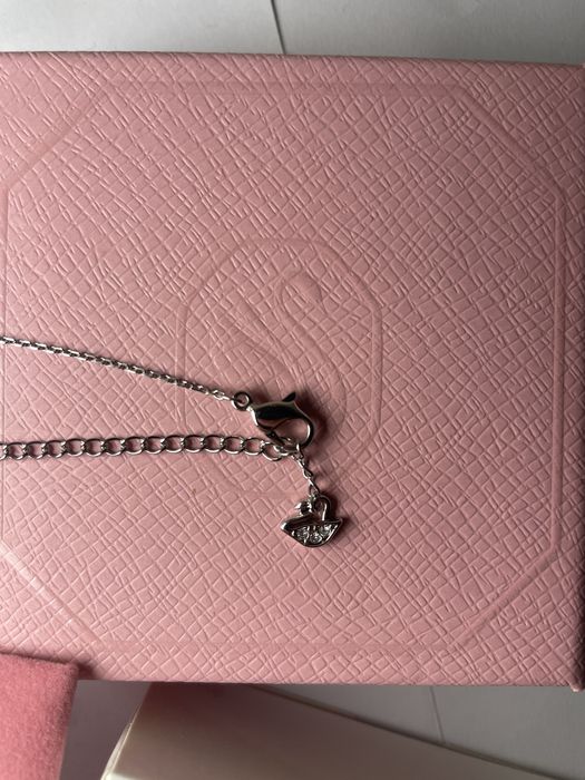 Колие Swarovski Swan с пълен комплект –