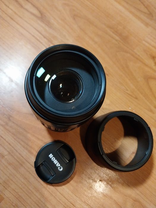 Obiective Canon 50mm f 1.8 STM si 100-300mm 4 5-5.6 USM