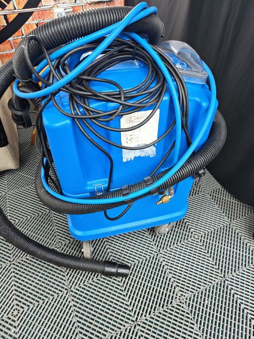 Închirieri utilaje Profesionale Curatenie.Injectie.Extractie Mochete