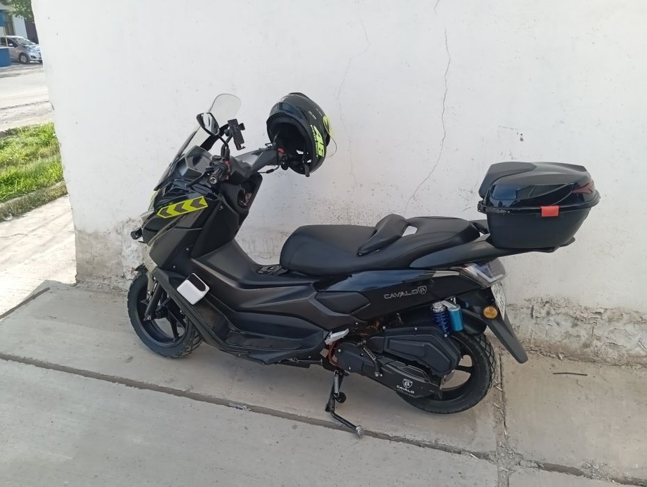 Продам скутер бензиновый