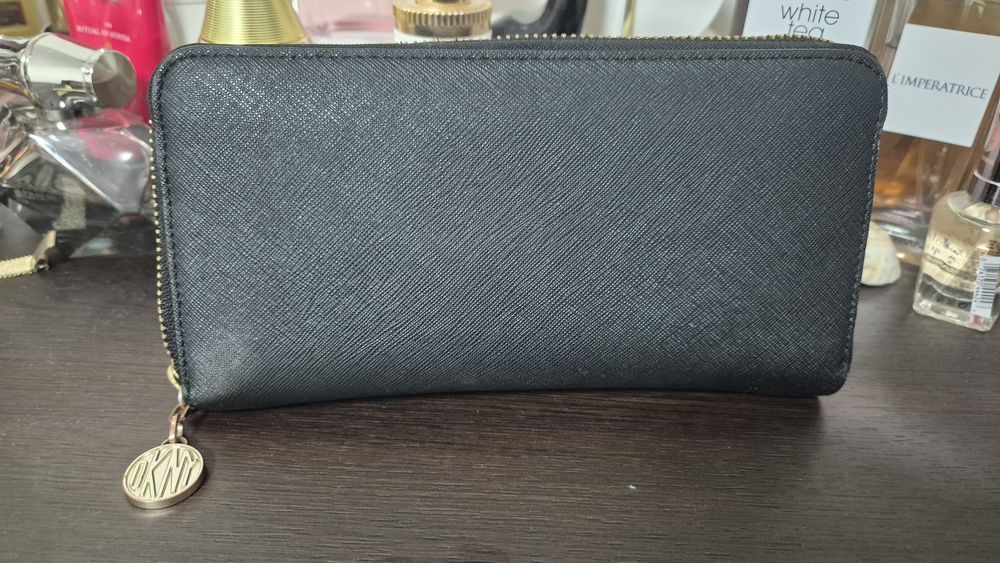 Дамско портмоне портфейл DKNY