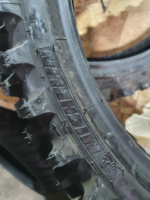 90 90 21 Michelin 90/90/21 NOU