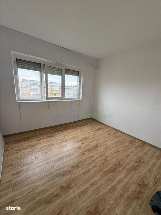 Apartament 3 camere Calafat