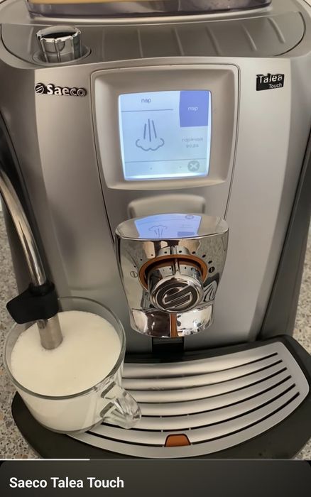 5 aparate de cafea funcționează cu cafea boabe spumează și laptele fac capucino