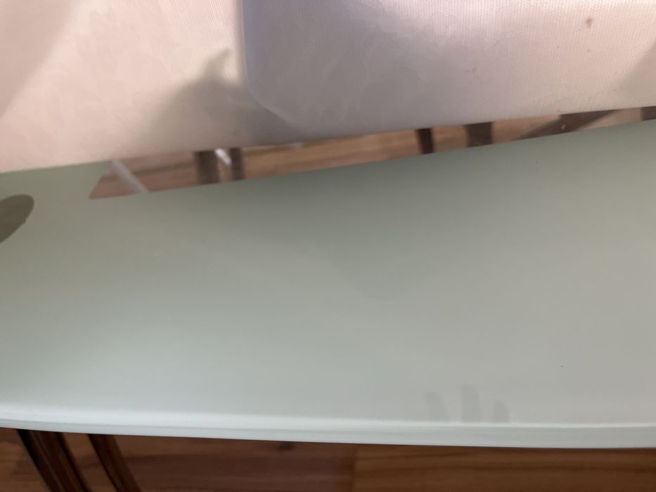 диван и стол Бесплатно !!