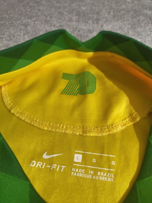Бразилия , Nike футболна  тениска