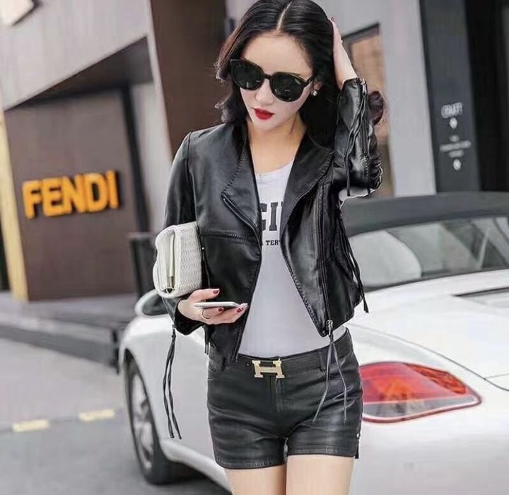 Кожаная женская куртка