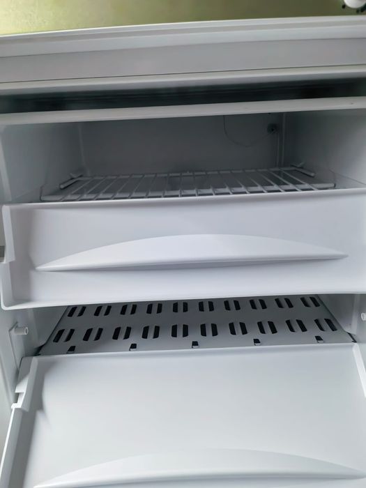 Продам морозильную камеру