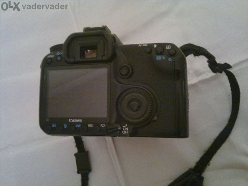 Canon 40D + Canon 18-55/3.5 IS2 + 4 батерии, карти и др.