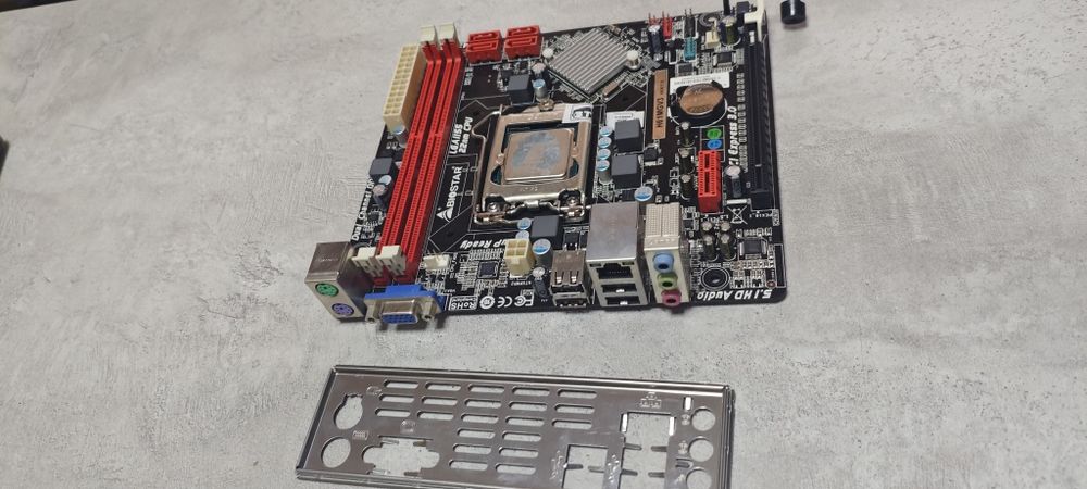 Материнская плата h61m+ процессор i3 3220