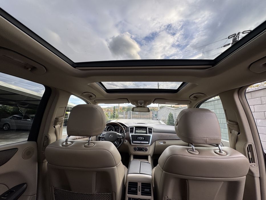 Mercedes-Benz ML350 cdi 4Matic Airmatic AMG Distronic Webasto H&K
